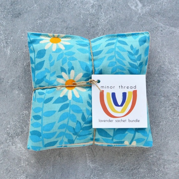 Two Lavender Sachet Sets - 4 Total - NWT For Drawers, Closets and Luggage - Picture 2 of 3